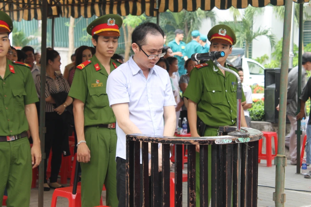 Người tình đồng tính giết ca sỹ Nhật Sơn lãnh án 20 năm ảnh 1